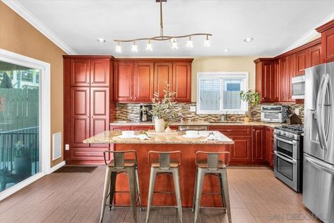 10073 E Glendon Cir, Santee, CA 92071 photo 4