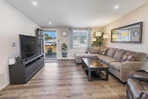 1127 Hemlock Ave, Imperial Beach, CA 91932 photo 8