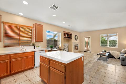 4978 El Mirlo Dr, Oceanside, CA 92057 photo 7