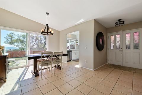 2364 Viewridge Pl, Escondido, CA 92026 photo 3
