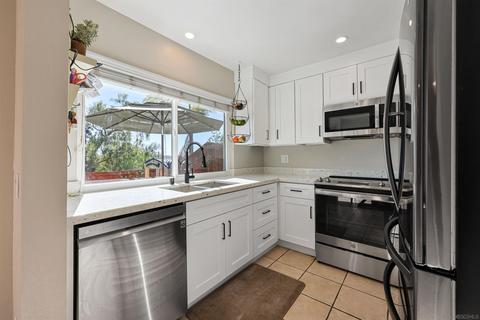 2364 Viewridge Pl, Escondido, CA 92026 photo 4