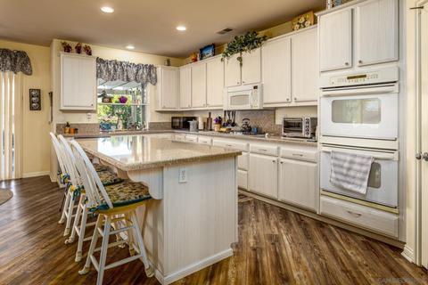1672 Daybreak Pl, Escondido, CA 92027 photo 7