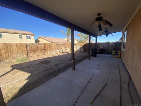 1198 Meadowview Ave, El Centro, CA 92243 photo 2