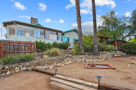 121 S Beaumont Ln, Vista, CA 92084 photo 2
