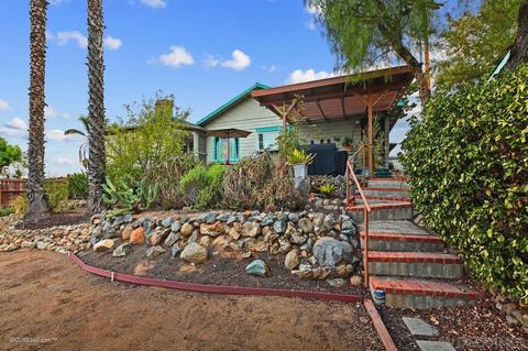 121 S Beaumont Ln, Vista, CA 92084 photo 3