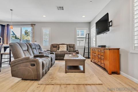 8714 Silver Moon Dr, Lakeside, CA 92040 photo 3