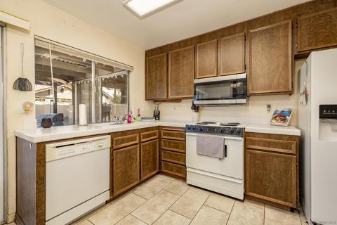 10366 Frank Ln, Santee, CA 92071 photo 13