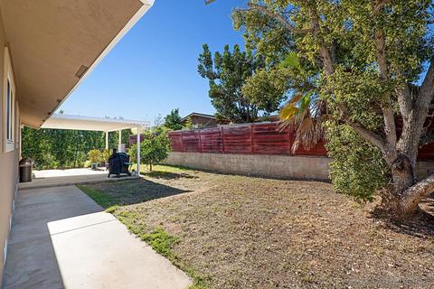 1035 Thomas Way, Escondido, CA 92027 photo 18