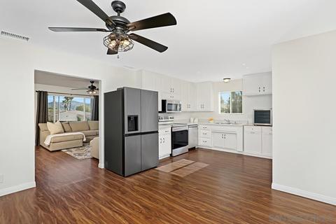 1035 Thomas Way, Escondido, CA 92027 photo 8