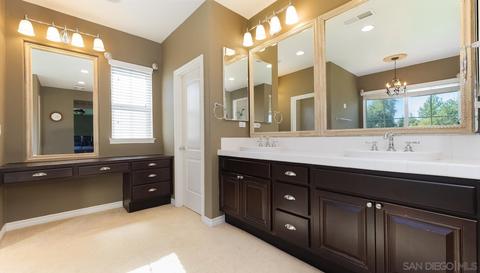 1124 Championship Rd, Oceanside, CA 92057 photo 9