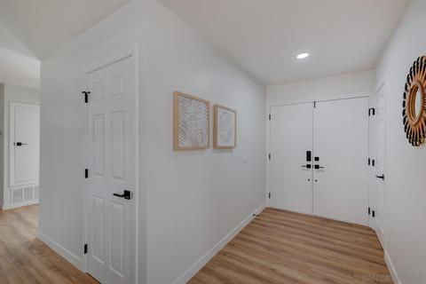 1715 Jonathon St, Vista, CA 92083 photo 3