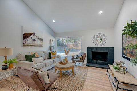 1715 Jonathon St, Vista, CA 92083 photo 4