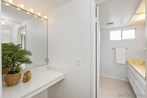850 C #4, Coronado, CA 92118 photo 25