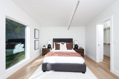 8312 Sugarman Dr, La Jolla, CA 92037 photo 18