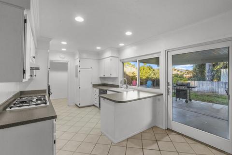 13305 Arikara Dr, Poway, CA 92064 photo 4