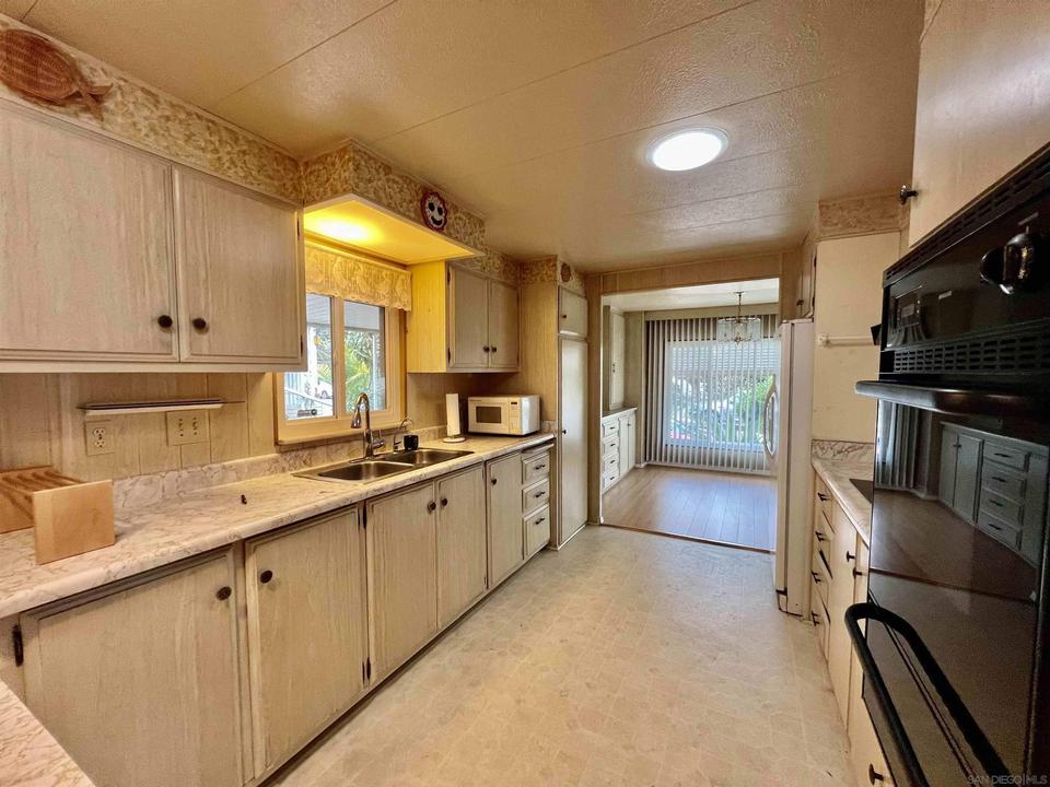  3131 Valley Rd #70, National City, CA 91950 photo 1