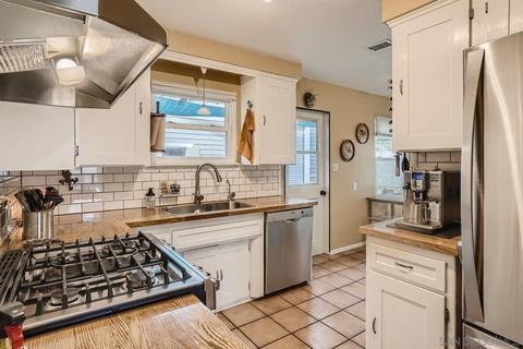 4566 Toni Ln, La Mesa, CA 91942 photo 11