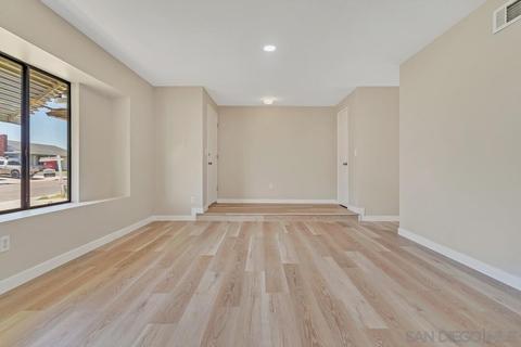 10124 Three Oaks Way, Santee, CA 92071 photo 5
