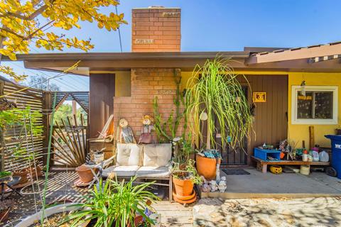 10785 Eureka Rd, Spring Valley, CA 91978 photo 1