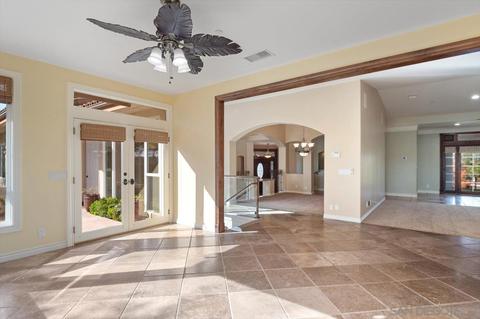 28357 Cavalier Ct, Escondido, CA 92026 photo 8
