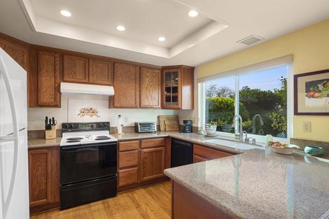 1957 Country Grove Ln, Encinitas, CA 92024 photo 2