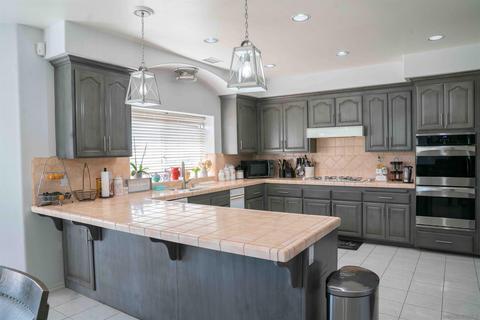 308 Mason Rd, Vista, CA 92084 photo 10