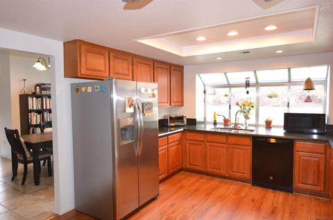 1539 Madrid Dr, Vista, CA 92081 photo 8