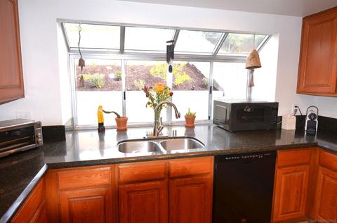 1539 Madrid Dr, Vista, CA 92081 photo 10