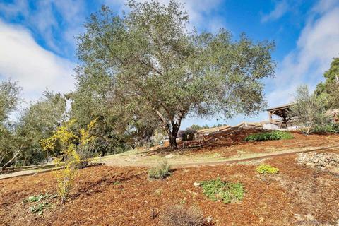 2268 Gird Rd, Fallbrook, CA 92028 photo 4