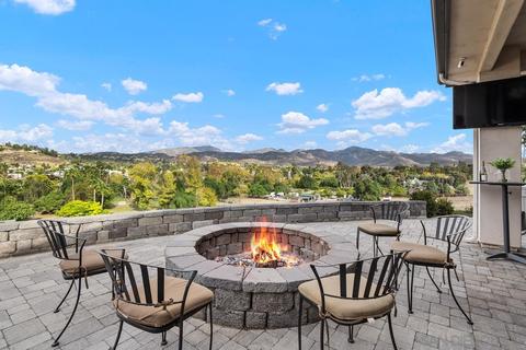 12815 Gate Dr, Poway, CA 92064 photo 4
