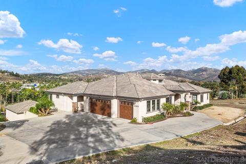 12815 Gate Dr, Poway, CA 92064 photo 2