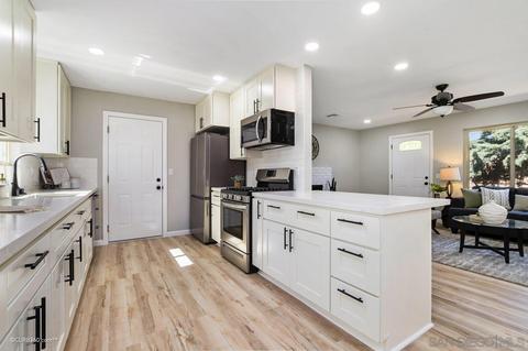 8577 Atlas View Dr, Santee, CA 92071 photo 6