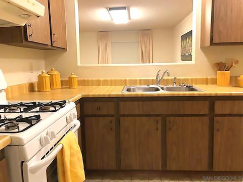 1771 Round Tree Dr, Oceanside, CA 92056 photo 6