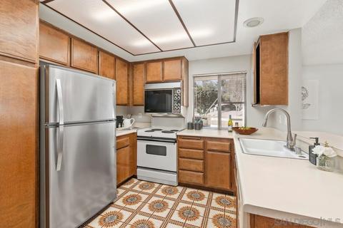 8783 Gilman Dr #A, La Jolla, CA 92037 photo 11