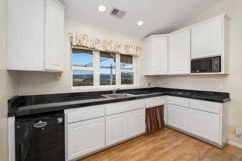 3219 Fairview Dr, Vista, CA 92084 photo 24