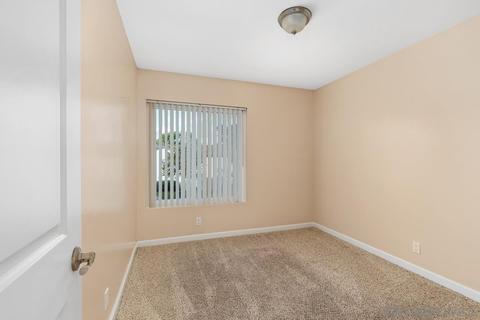 460 Bluffview, Spring Valley, CA 91977 photo 24