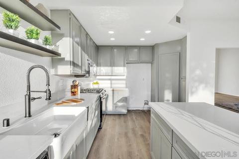1518 Corte Roberto, Oceanside, CA 92056 photo 9