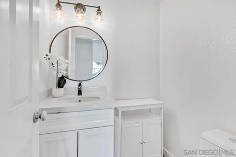 1518 Corte Roberto, Oceanside, CA 92056 photo 12