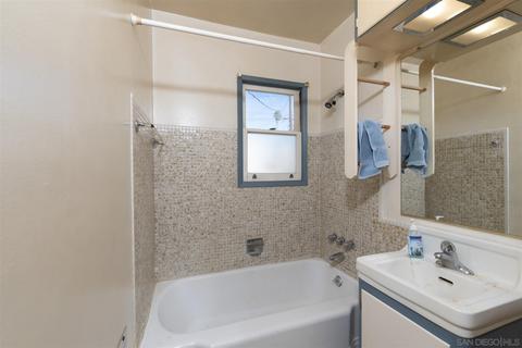 826 W E St, Ontario, CA 91762 photo 11