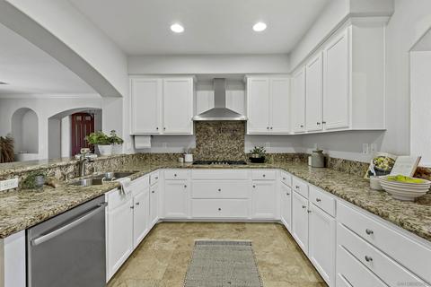 3174 Via Iris, Carlsbad, CA 92009 photo 3