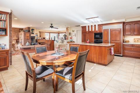 25909 Kornblum Dr, Escondido, CA 92026 photo 18