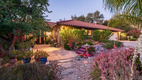 25909 Kornblum Dr, Escondido, CA 92026 photo 3