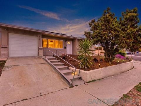 4236 Lewis St, Oceanside, CA 92056 photo 2