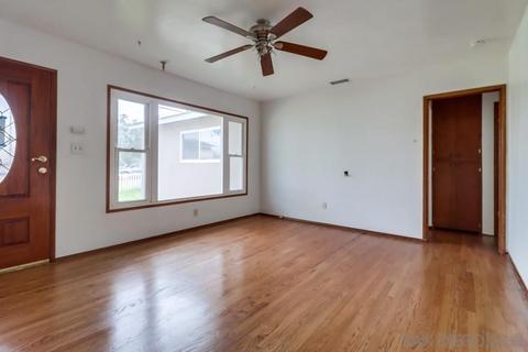 566 Delaware St, Imperial Beach, CA 91932 photo 4