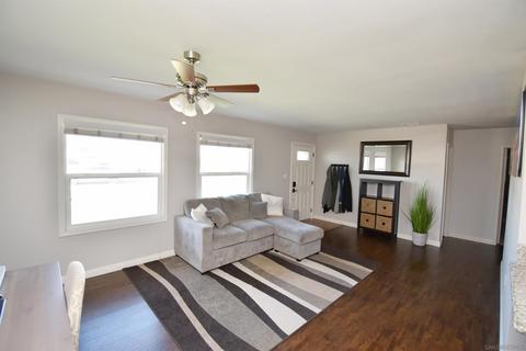 575 S 3rd St, El Cajon, CA 92019 photo 8