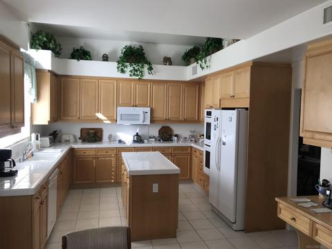 718 Vista Palacio, Camarillo, CA 93012 photo 5