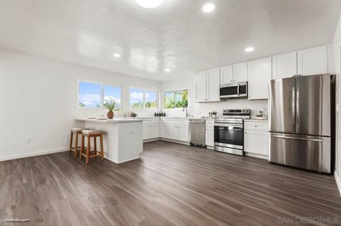 10758 Via Anna, Spring Valley, CA 91978 photo 5