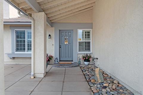 3784 Nectarine Cir, Oceanside, CA 92058 photo 2