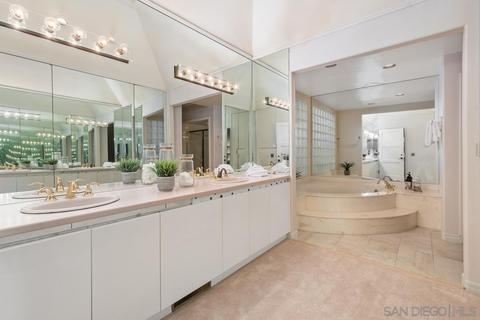 7960 Roseland, La Jolla, CA 92037 photo 19