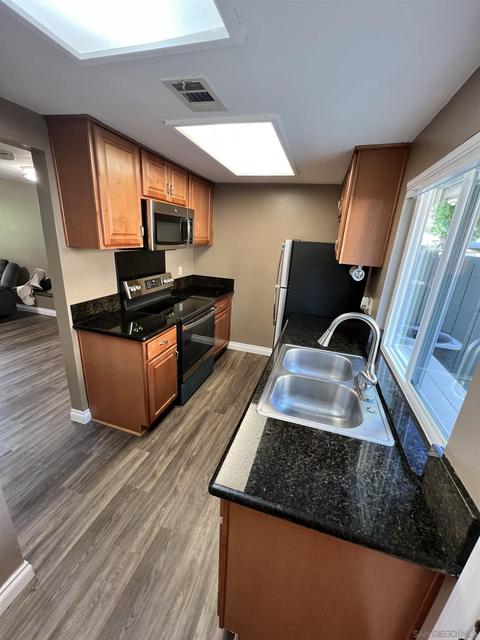 910 Amistad Ct #C, El Cajon, CA 92019 photo 4